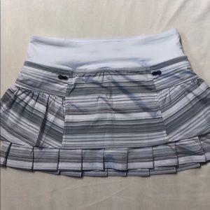 Lululemon Gray & White Stripe Tennis Skirt Size 4